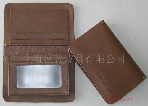 盛普皮具 以視覺美學塑造品牌形象，從產品到店鋪的全方位匠心呈現